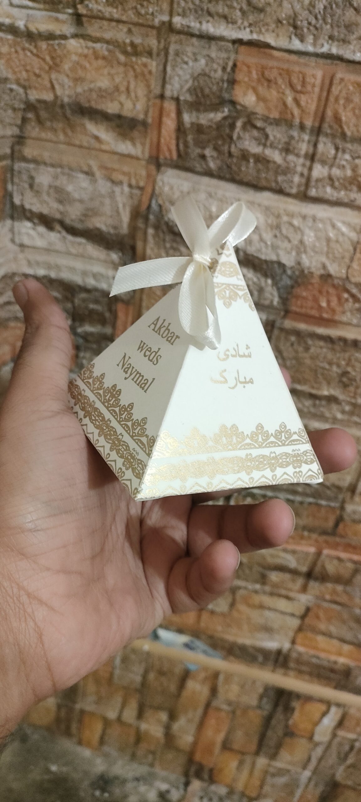 Classic Pyramid favor Box | Stunning Personalized Gift - Image 2