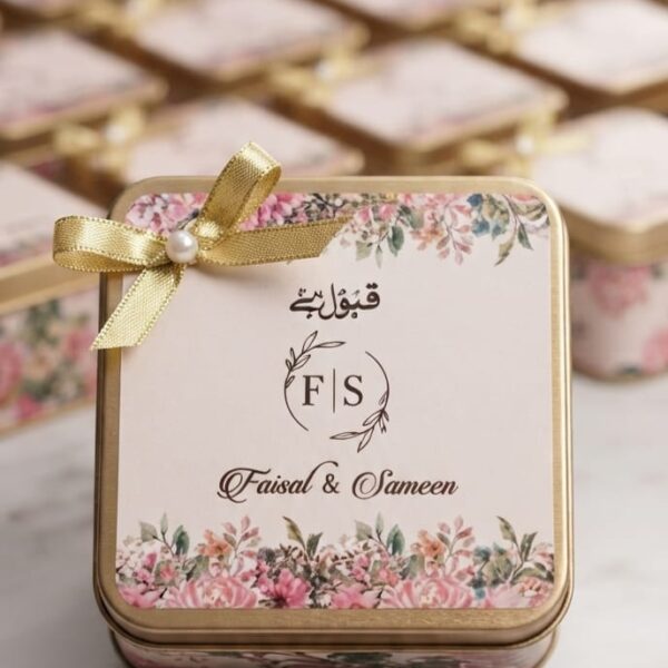 Square Tin Box with shiny pearl and Ribbon