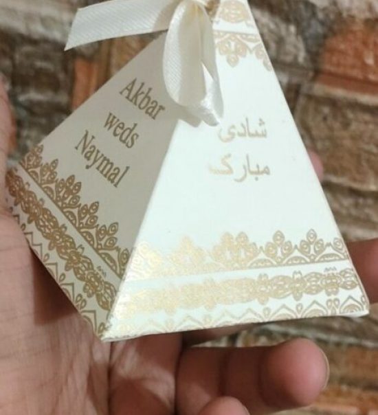 classic pyramid favor box | stunning personalized gift